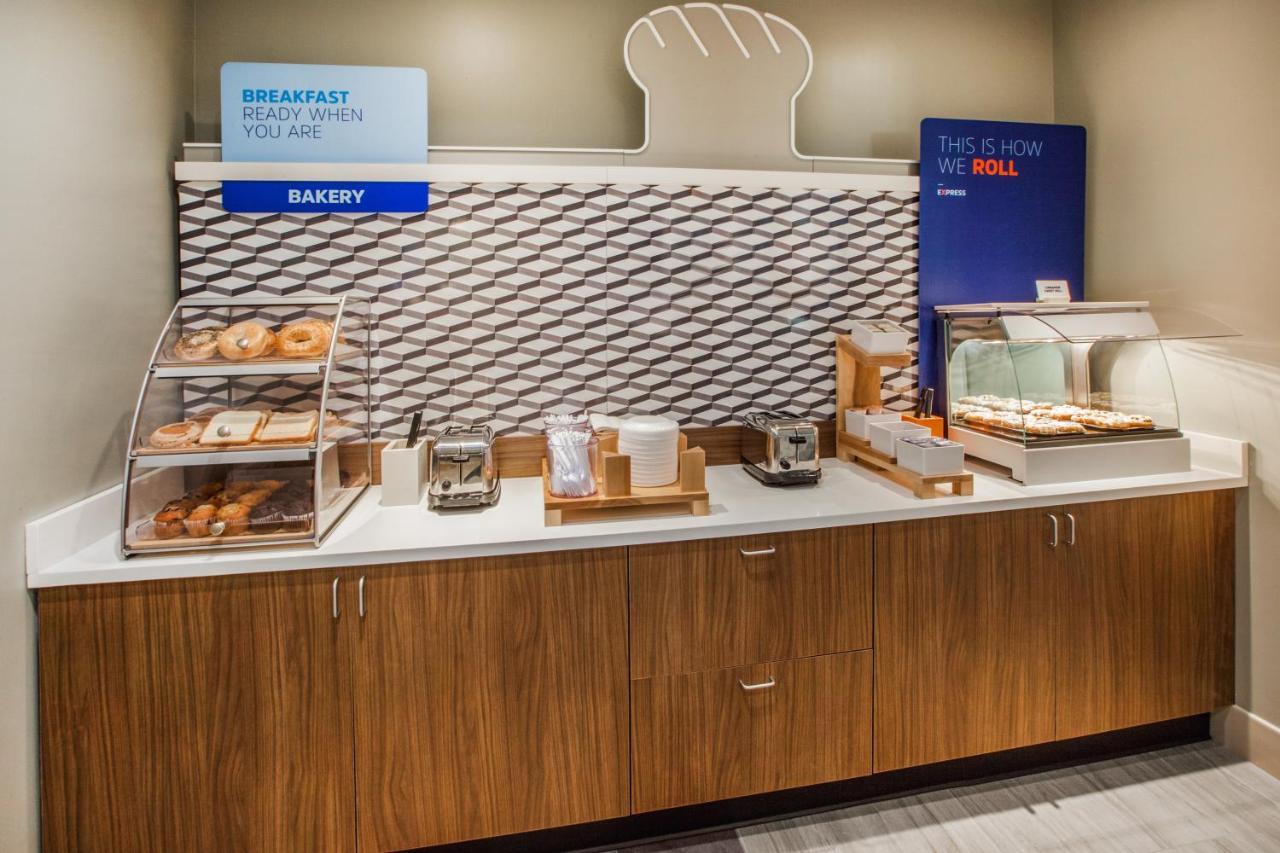 Holiday Inn Express - White Marsh By Ihg المظهر الخارجي الصورة